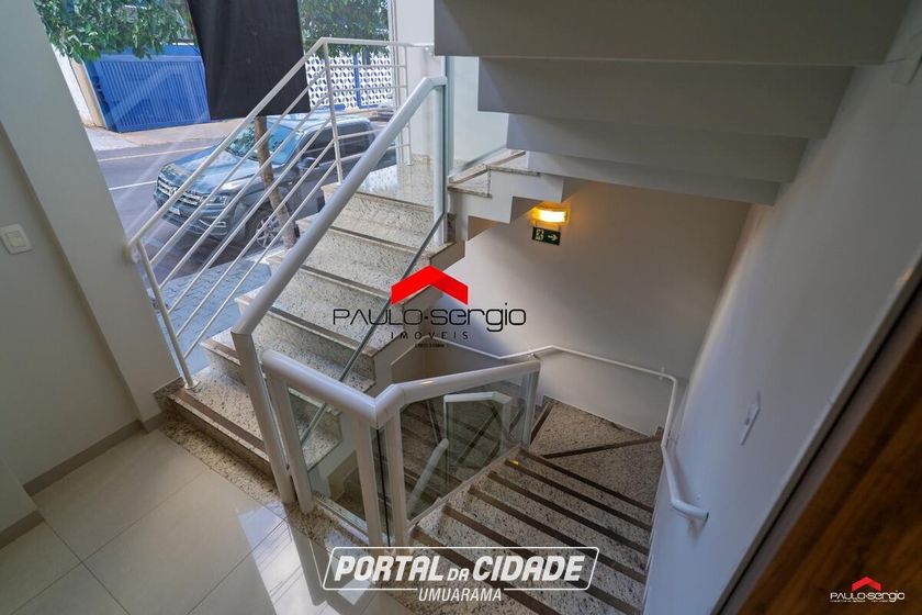 Sala Comercial &agrave; venda - 241m&sup2; - Zona I