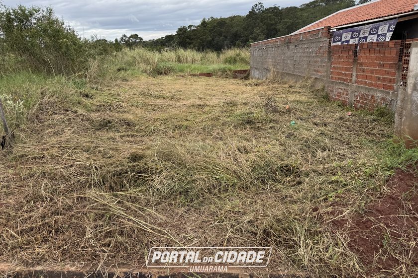 Terreno &agrave; venda - 137m&sup2; - Jardim Roma