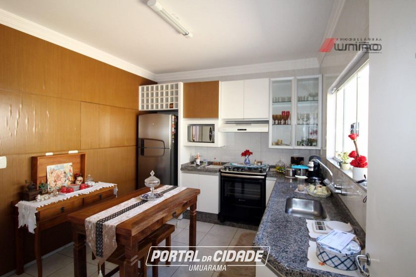 Casa &agrave; venda - 224m&sup2; - Zona 1
