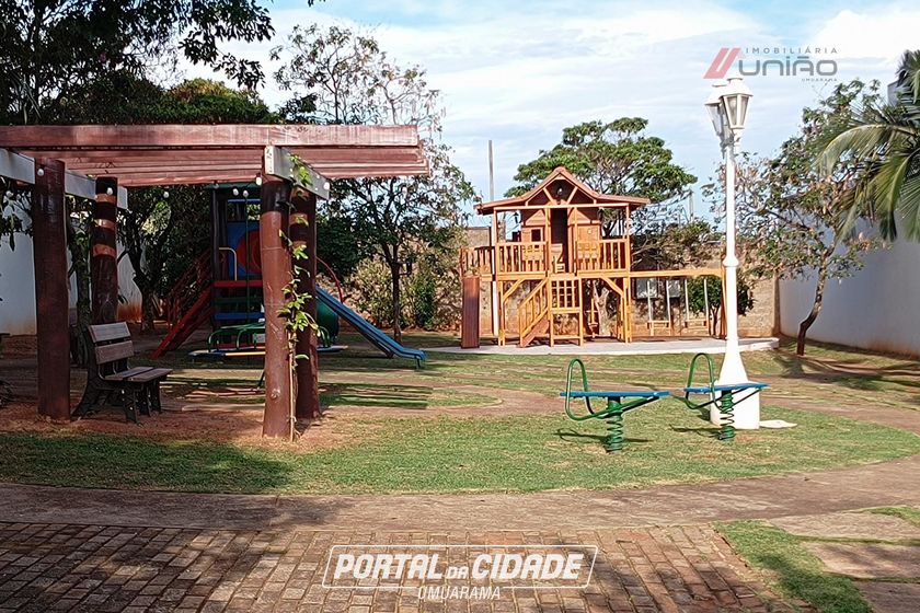 Terreno &agrave; venda - 892m&sup2; - Zona III