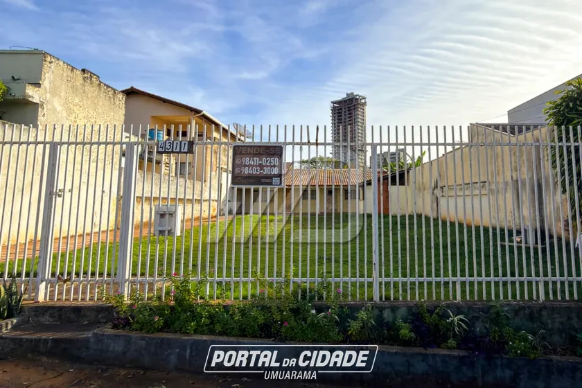 Terreno &agrave; venda - 130m&sup2; - Zona II
