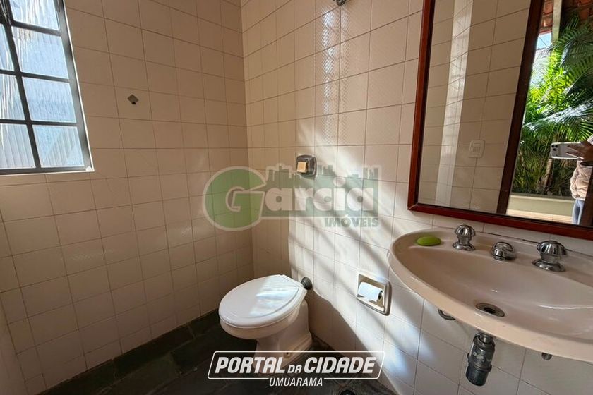 Casa para alugar - 525m&sup2; - Zona I