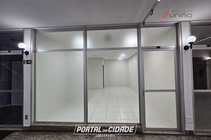 Sal&atilde;o Comercial &agrave; venda - Zona I