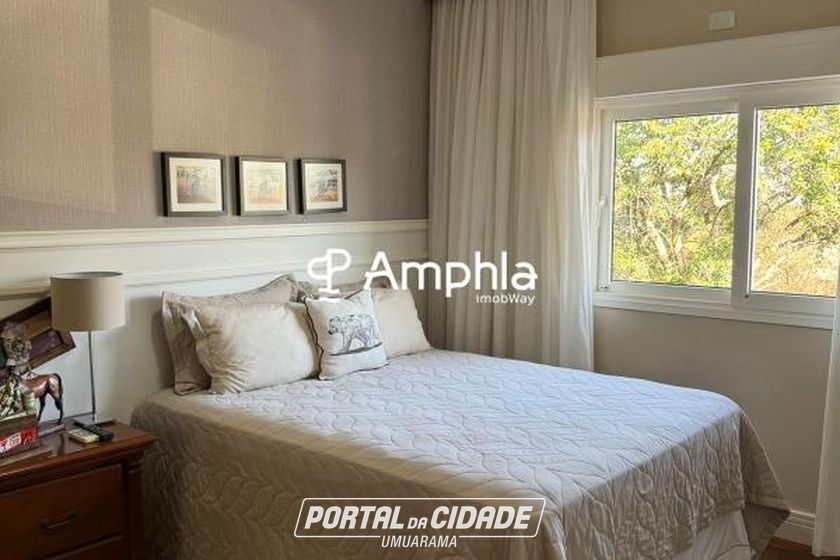 Casa &agrave; venda - 355m&sup2; - Centro