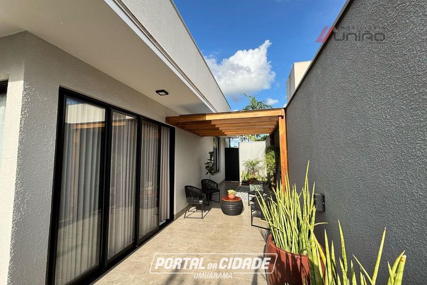 Casa &agrave; venda - 230m&sup2; - Conjunto Residencial Portal das &Aacute;guas