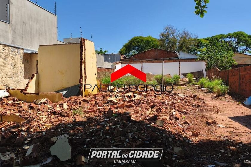 Terreno &agrave; venda - 360m&sup2; - Parque Danielle