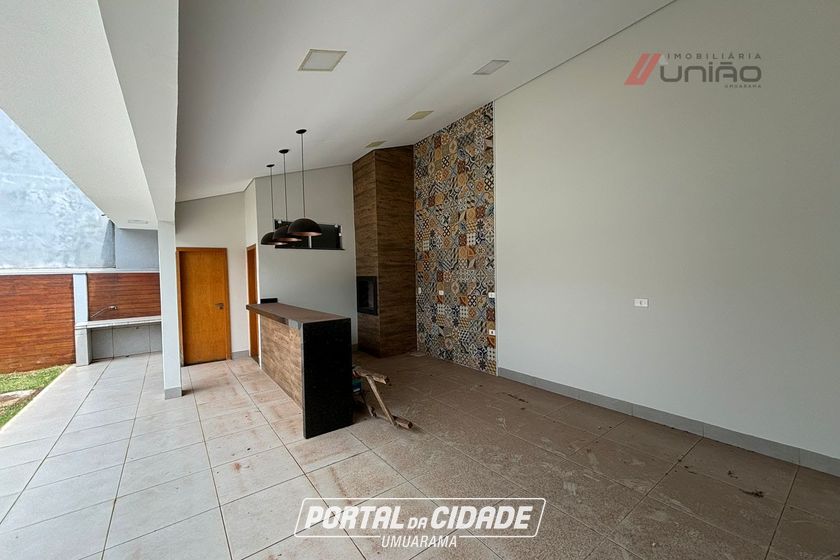Casa &agrave; venda - 202m&sup2; - Zona 1a  Pr&oacute;ximo Ao Hospital Cemil