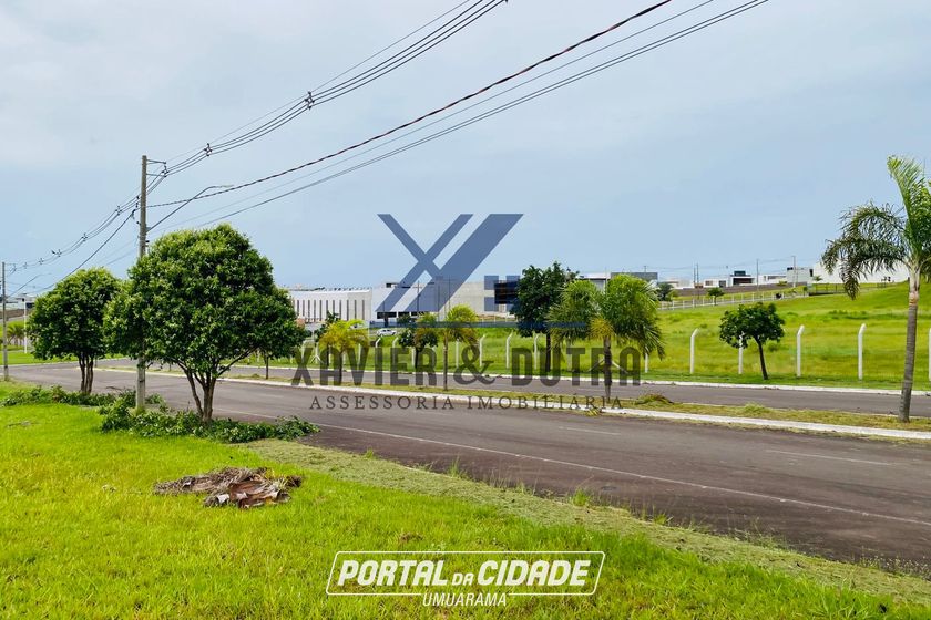 Terreno &agrave; venda - 560m&sup2; - Avenida De Frente Ao Shopping Palladium