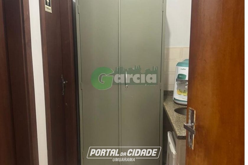 Sala Comercial &agrave; venda - 54m&sup2; - Zona I