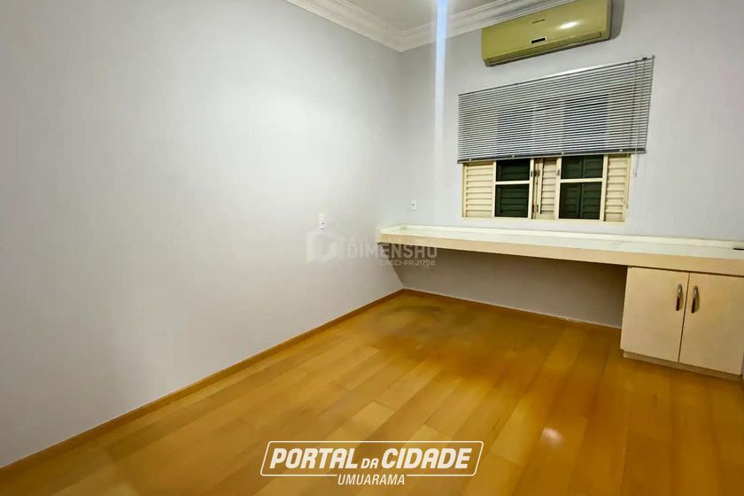 Casa &agrave; venda - 380m&sup2; - Zona I