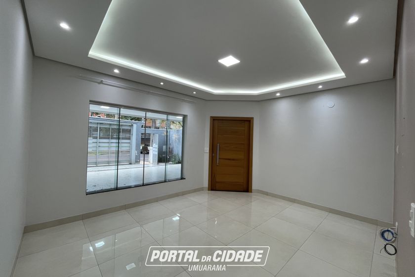 Casa para alugar - 252m&sup2; - ZONA VII