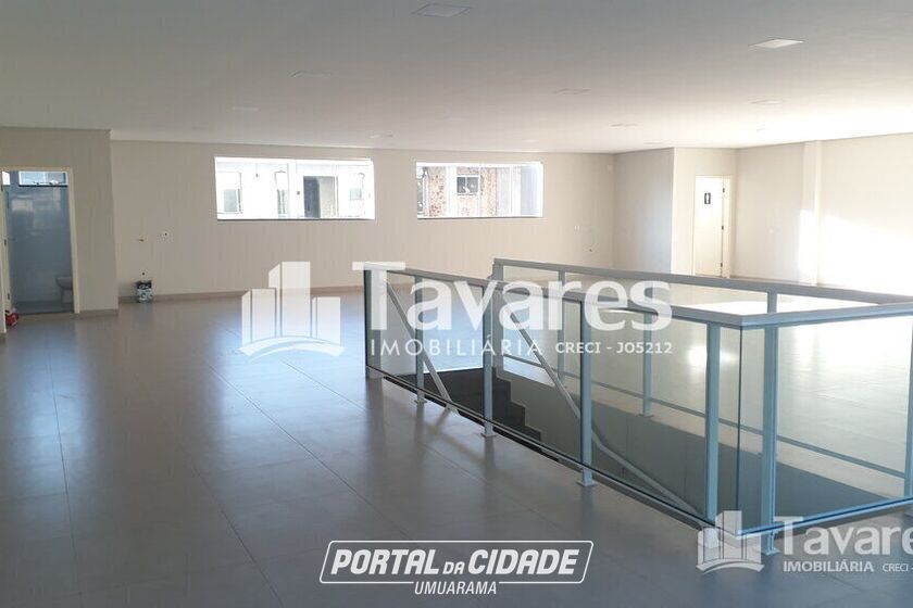 Sal&atilde;o Comercial &agrave; venda - 890m&sup2; - Zona VII