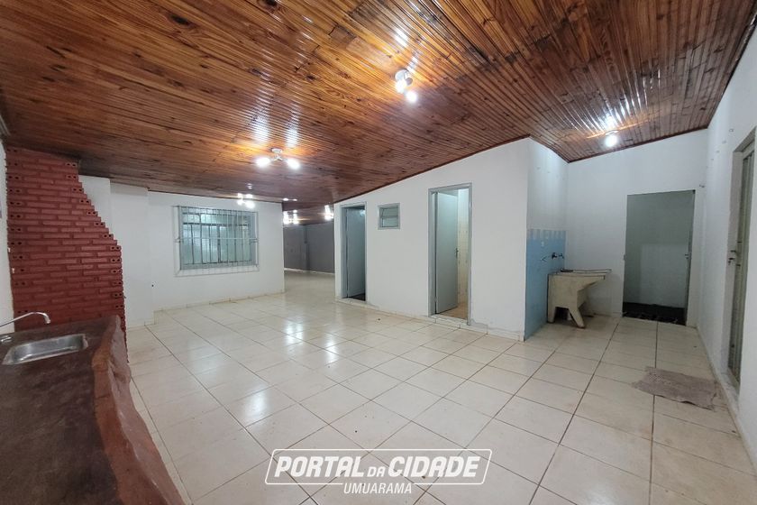 Casa para alugar - 324m&sup2; - Zona I