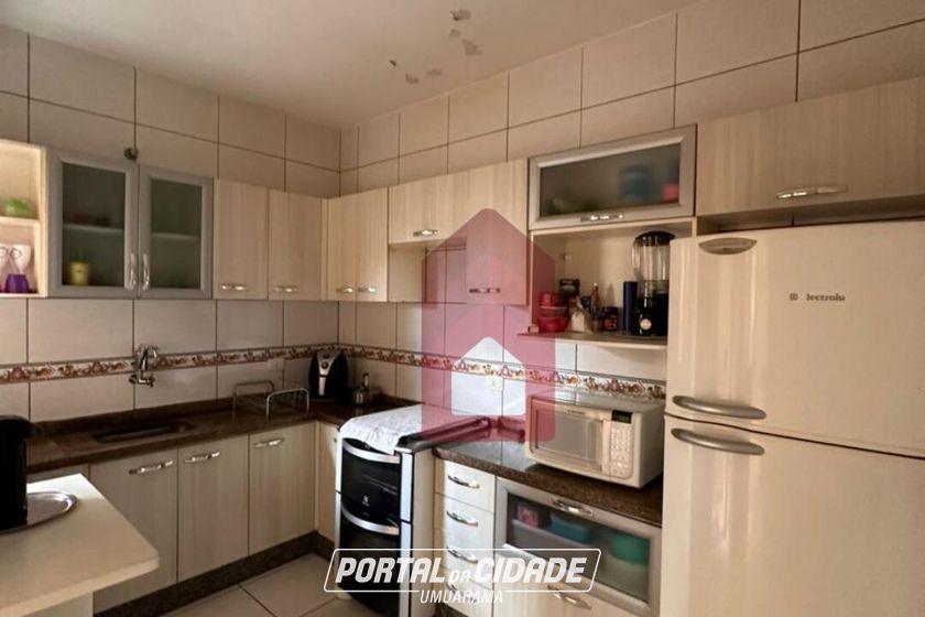 Casa &agrave; venda - 243m&sup2; - Zona V