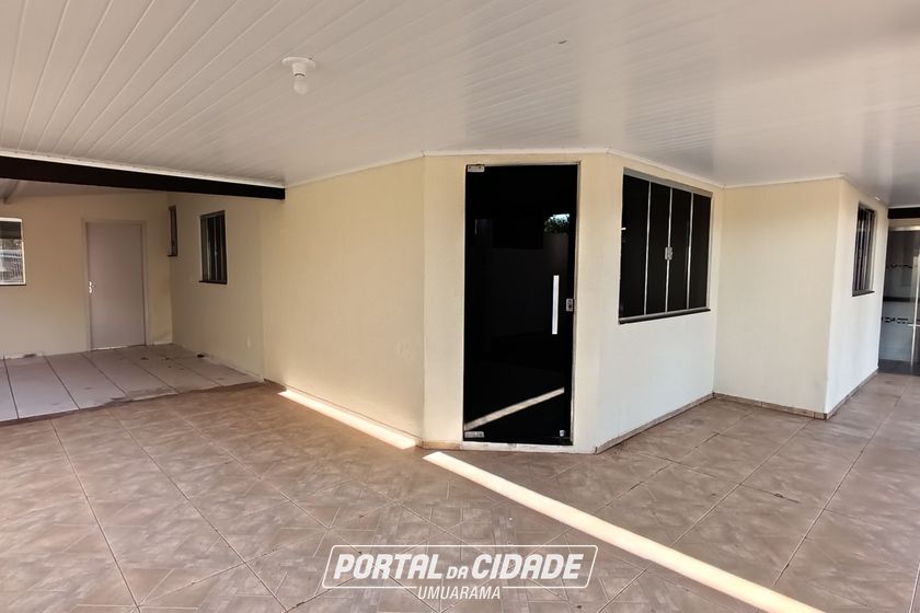 Casa para alugar - 324m&sup2; - ZONA V