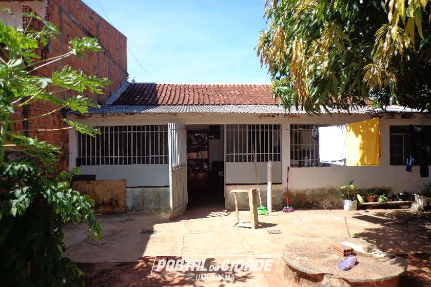 Casa &agrave; venda - 90m&sup2; - Parque Tarum&atilde;