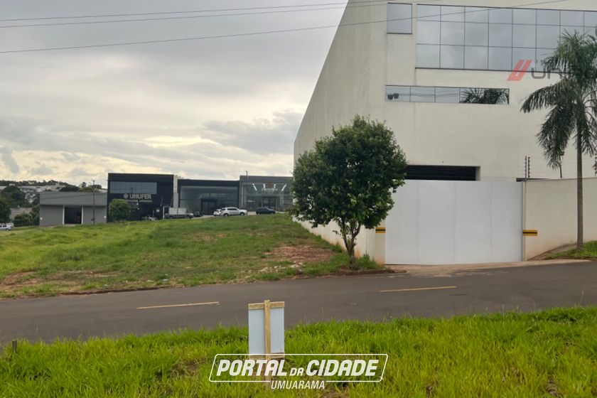 Terreno &agrave; venda - 180m&sup2; - Parque Residencial Interlagos