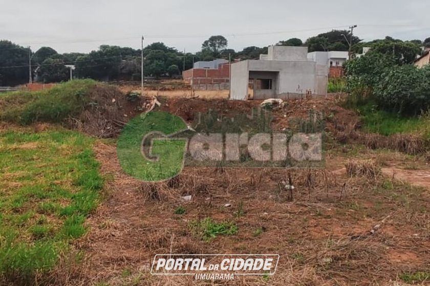 Terreno &agrave; venda - 250m&sup2; - Parque Irani