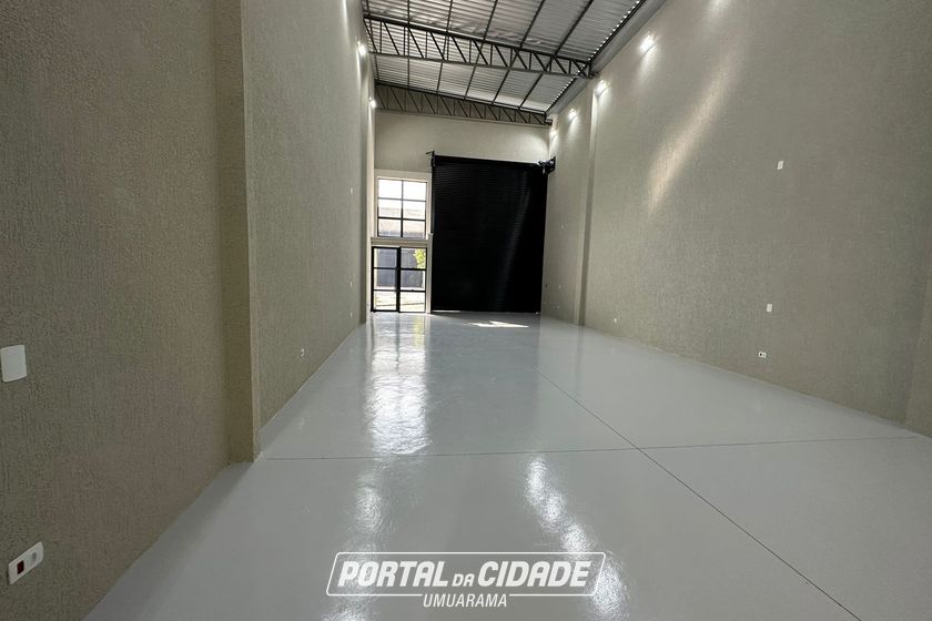 Sal&atilde;o Comercial para alugar - 300m&sup2; - Parque Interlagos