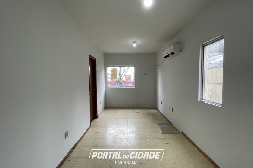 Apartamento para alugar - 42m&sup2; - ZONA III