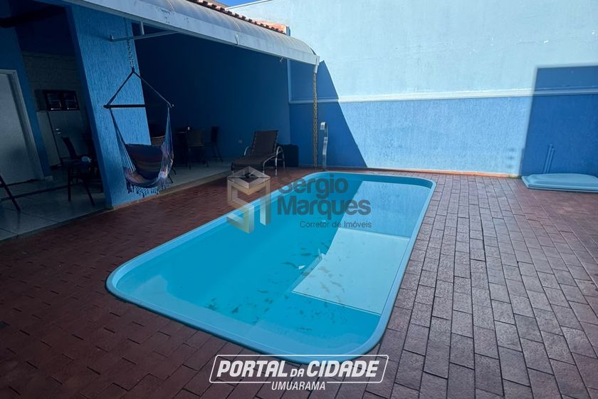 Sobrado &agrave; venda - 238m&sup2; - Zona 2