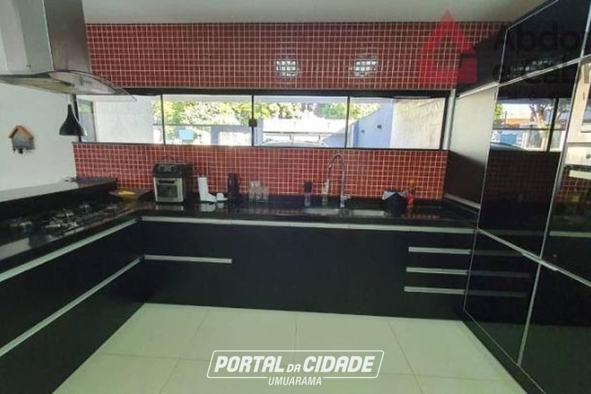 Casa &agrave; venda - 245m&sup2; - Zona V