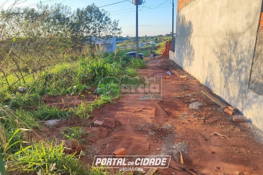 Terreno &agrave; venda - 214m&sup2; - Jardim Aeroporto