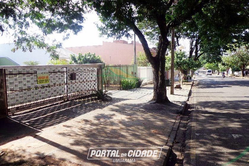 Casa &agrave; venda - 65m&sup2; - Zona 1