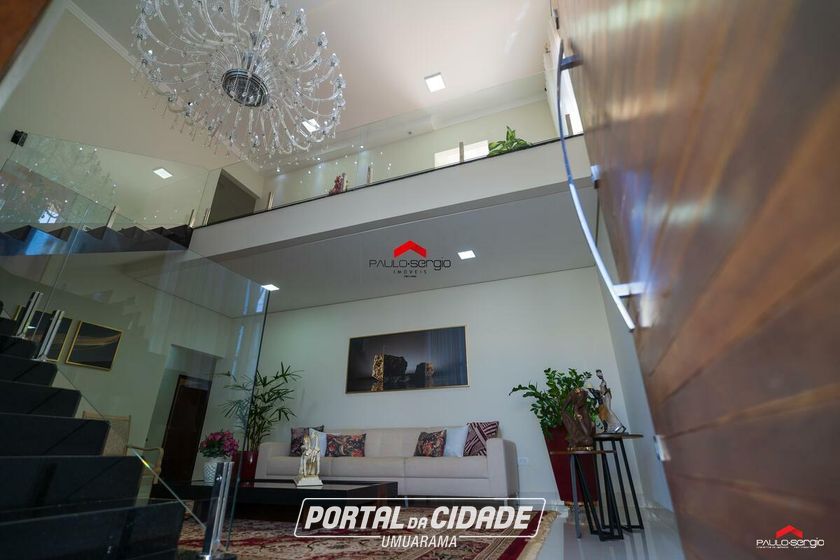 Sobrado &agrave; venda - 600m&sup2; - Zona II