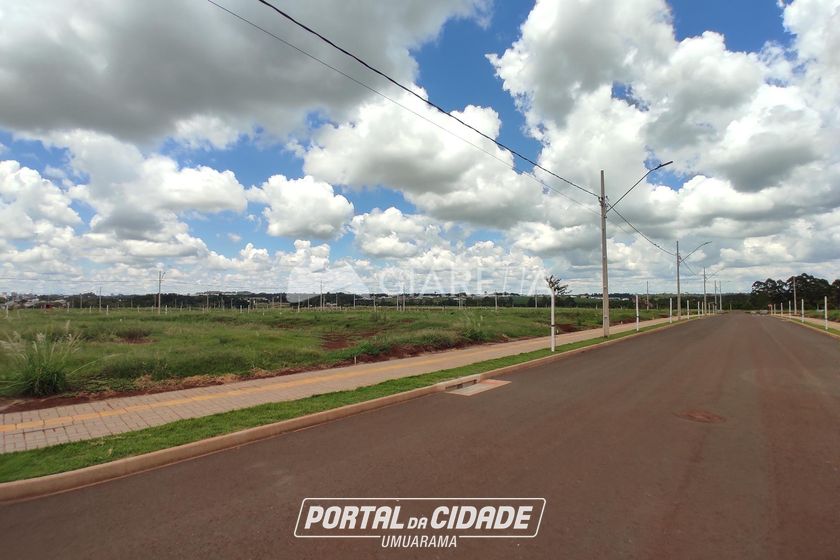 Terreno &agrave; venda - 360m&sup2; - VILA INDUSTRIAL