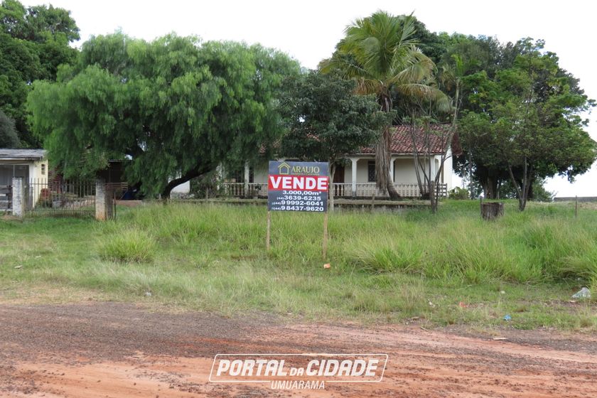 Terreno &agrave; venda - 3000m&sup2; - Centro