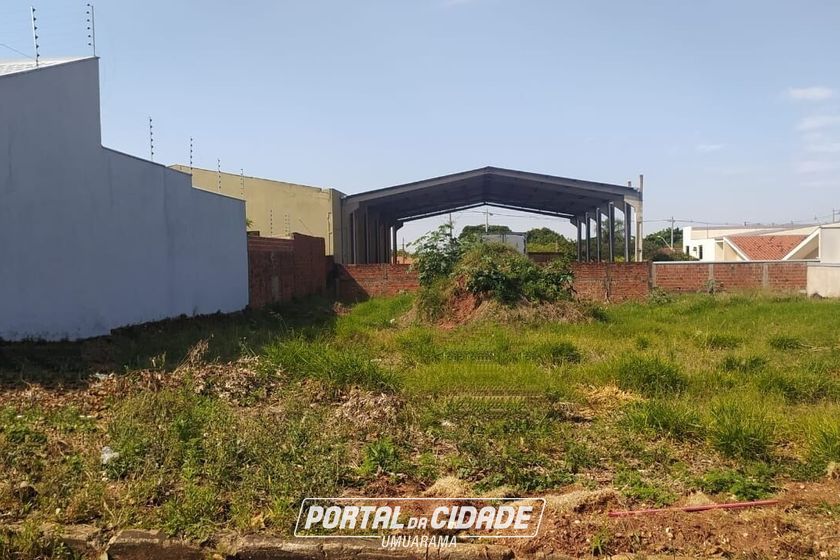 Terreno &agrave; venda - 471m&sup2; - Jardim Oriente