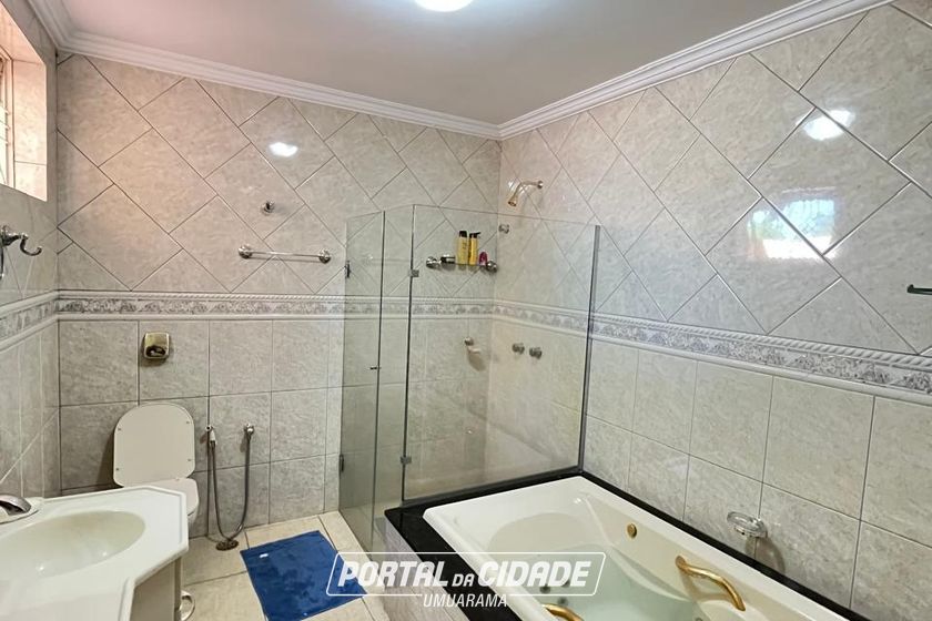 Casa &agrave; venda - 250m&sup2; - Parque do Lago