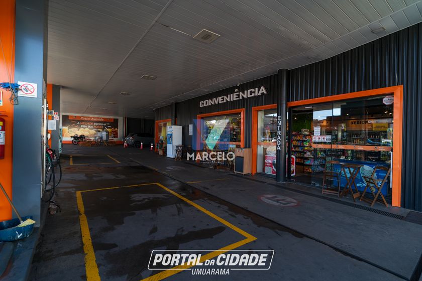 Sal&atilde;o Comercial &agrave; venda - 1470m&sup2; - Zona I