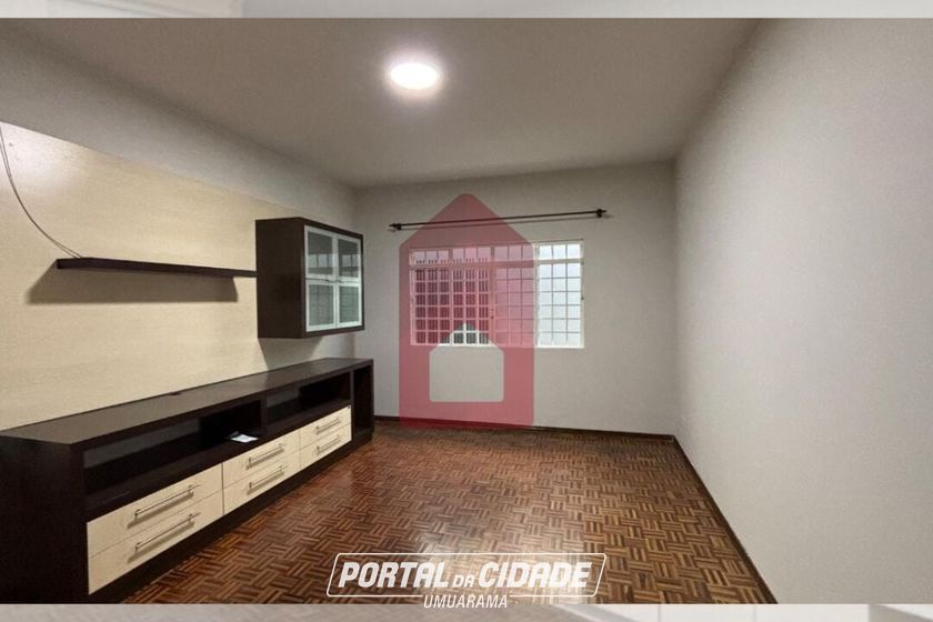 Casa &agrave; venda - 200m&sup2; - Jardim Aratimb&oacute;