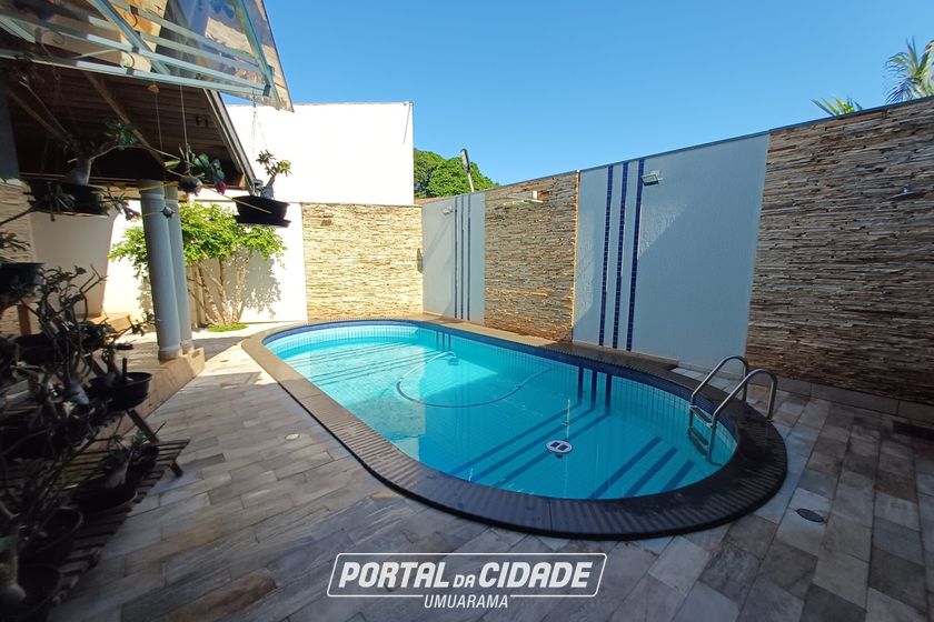 Casa &agrave; venda - 420m&sup2; - Zona I