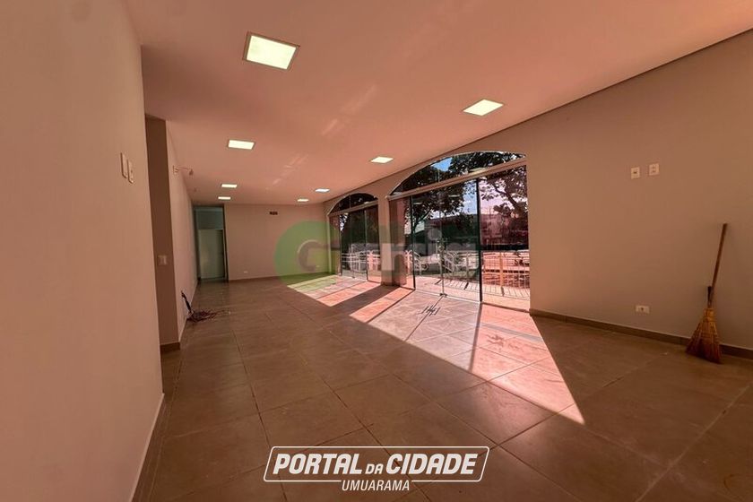 Sal&atilde;o Comercial para alugar - Zona VII