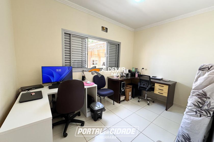 Casa &agrave; venda - 130m&sup2; - Jardim Villa Romana
