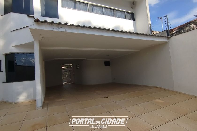 Casa &agrave; venda - 406m&sup2; - Zona II