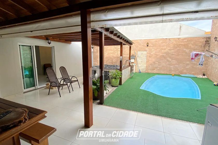Sobrado &agrave; venda - 197m&sup2; - Zona II