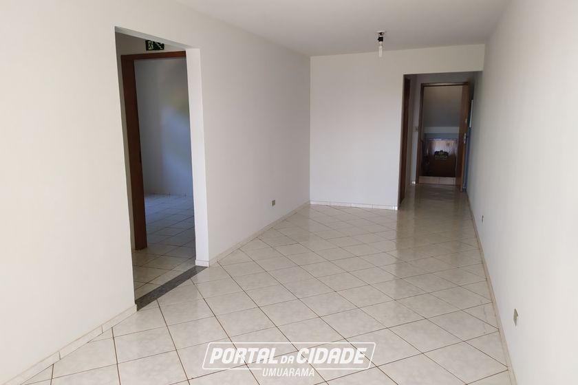 Apartamento para alugar - 95m&sup2; - ZONA III