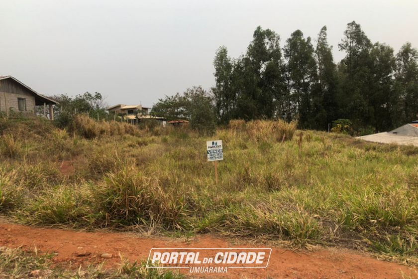 Ch&aacute;cara &agrave; venda - 2000m&sup2; - ZONA RURAL