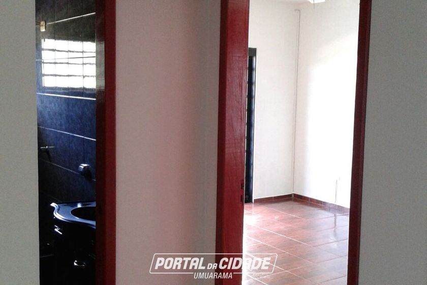 Sal&atilde;o Comercial &agrave; venda - 305m&sup2; - Zona 1