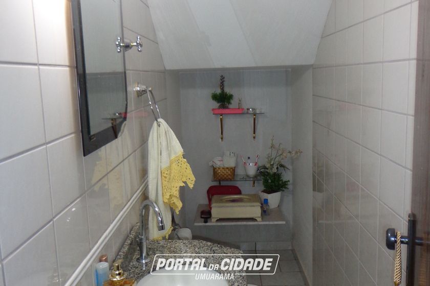 Sobrado &agrave; venda - 247m&sup2; - Zona 2