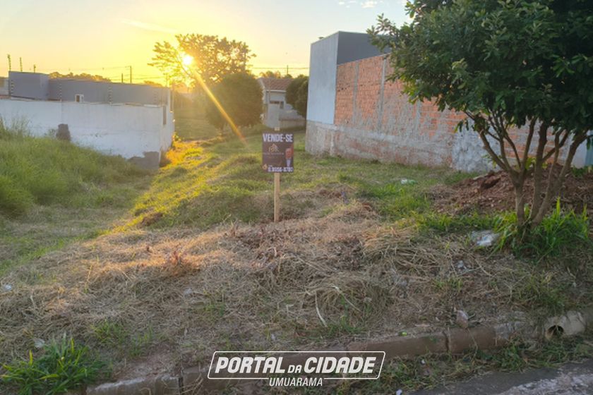 Terreno &agrave; venda - 171m&sup2; - Jardim Colorado