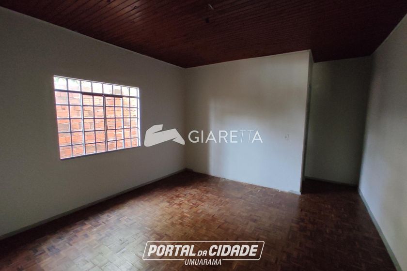 Casa &agrave; venda - 200m&sup2; - JARDIM SANTA MARIA