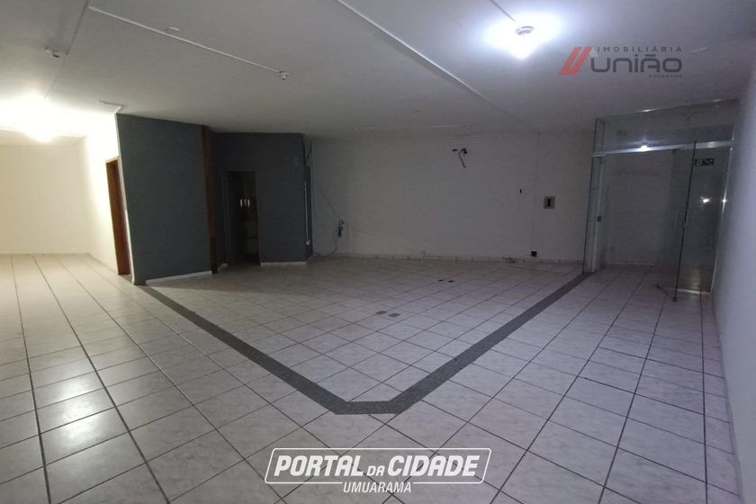 Sal&atilde;o Comercial para alugar - 880m&sup2; - Zona III