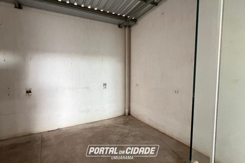 Sal&atilde;o Comercial para alugar - 180m&sup2; - Parque Residencial da G&aacute;vea