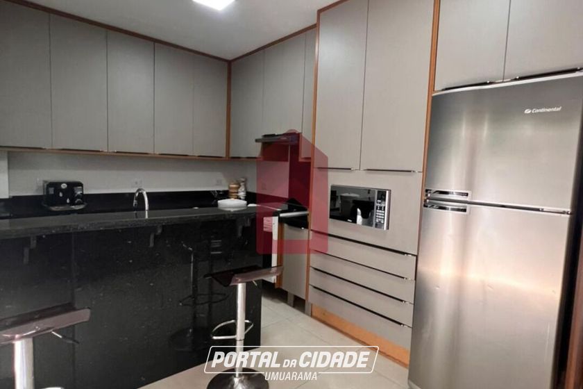 Sobrado &agrave; venda - 215m&sup2; - Centro