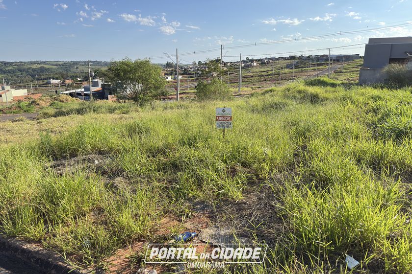 Terreno &agrave; venda - 135m&sup2; - Bela Casa